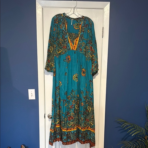 Free People Dresses & Skirts - Free People Blue Long Sleeve V Neck Maxi Dress